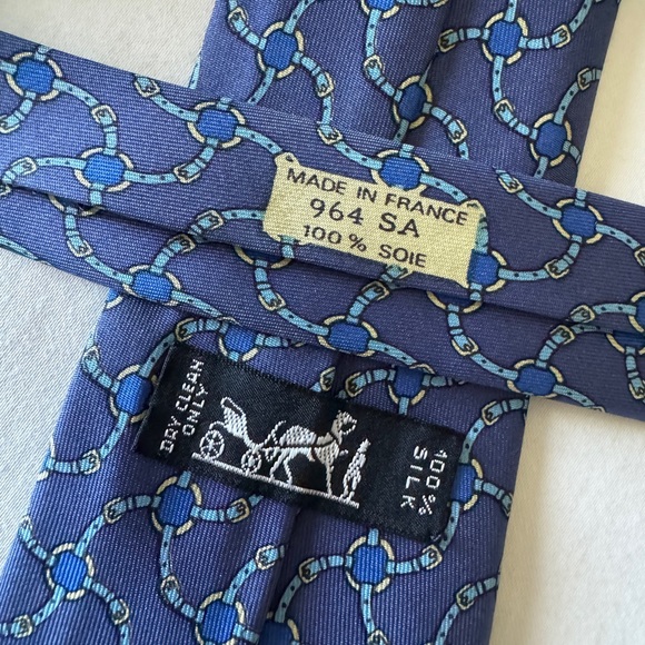 Vintage Hermès Silk Tie - Picture 3 of 9